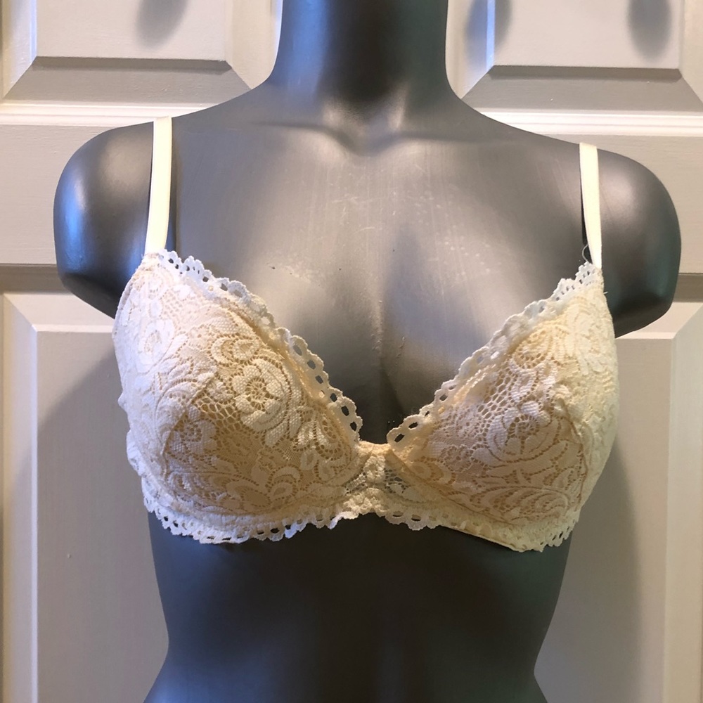 Intimissimi beautiful lace bra 💕